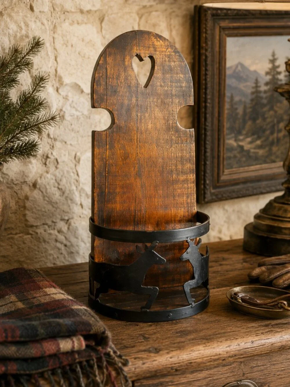 Vintage Rustic Wooden Wall Mount Heart-Carved Holder